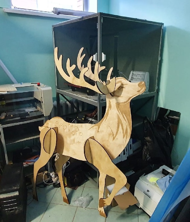 Laser Cut Deer Outdoor Christmas Decor 4mm Free Vector