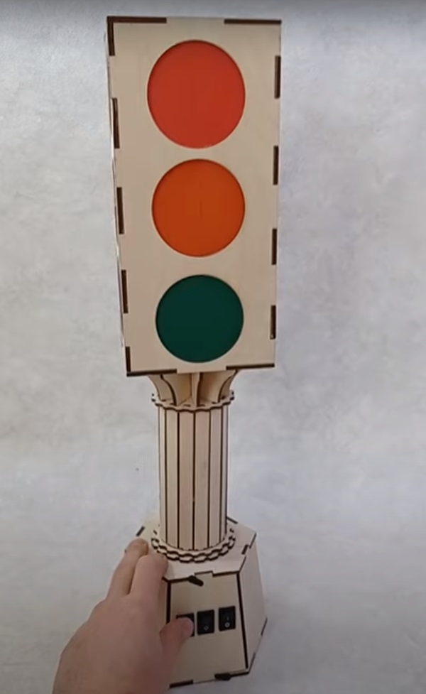 Laser Cut Traffic Light Toy Free Vector